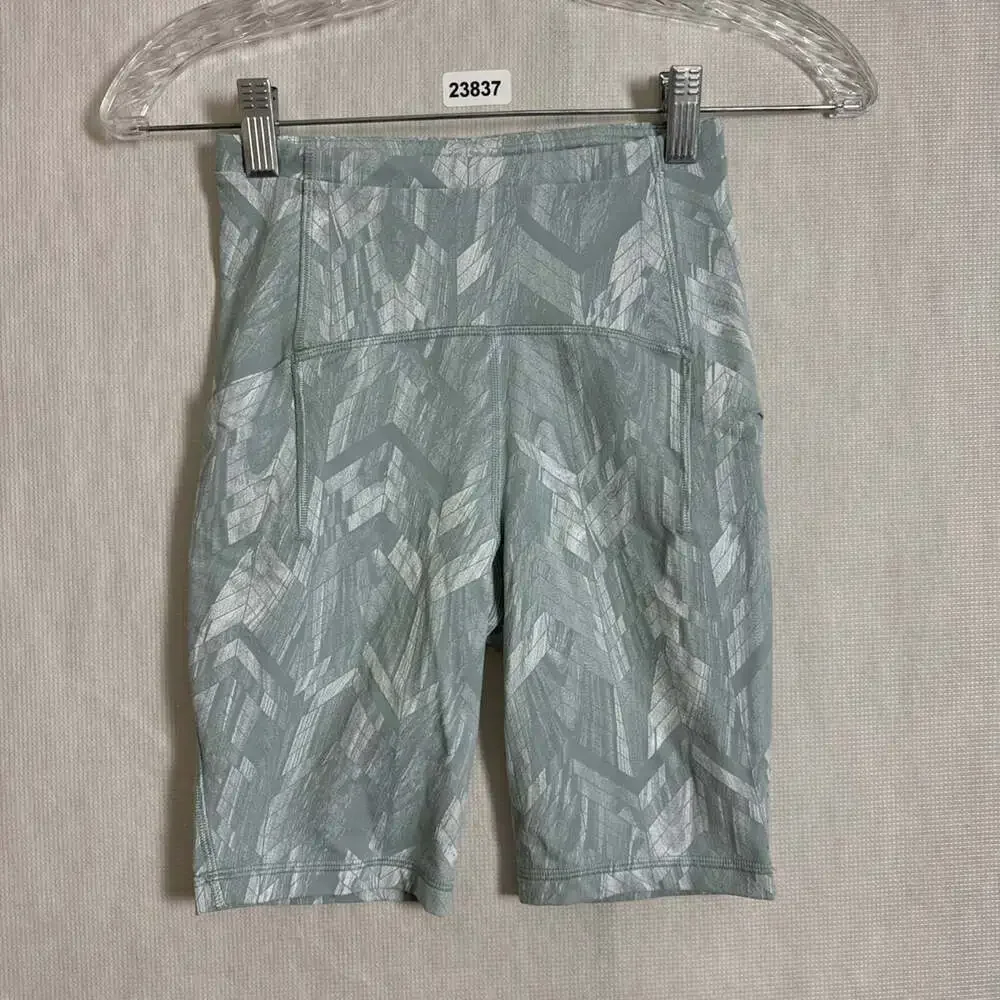 Lululemon Women’s Size 2 Swift Speed High Rise Activewear Bike Shorts